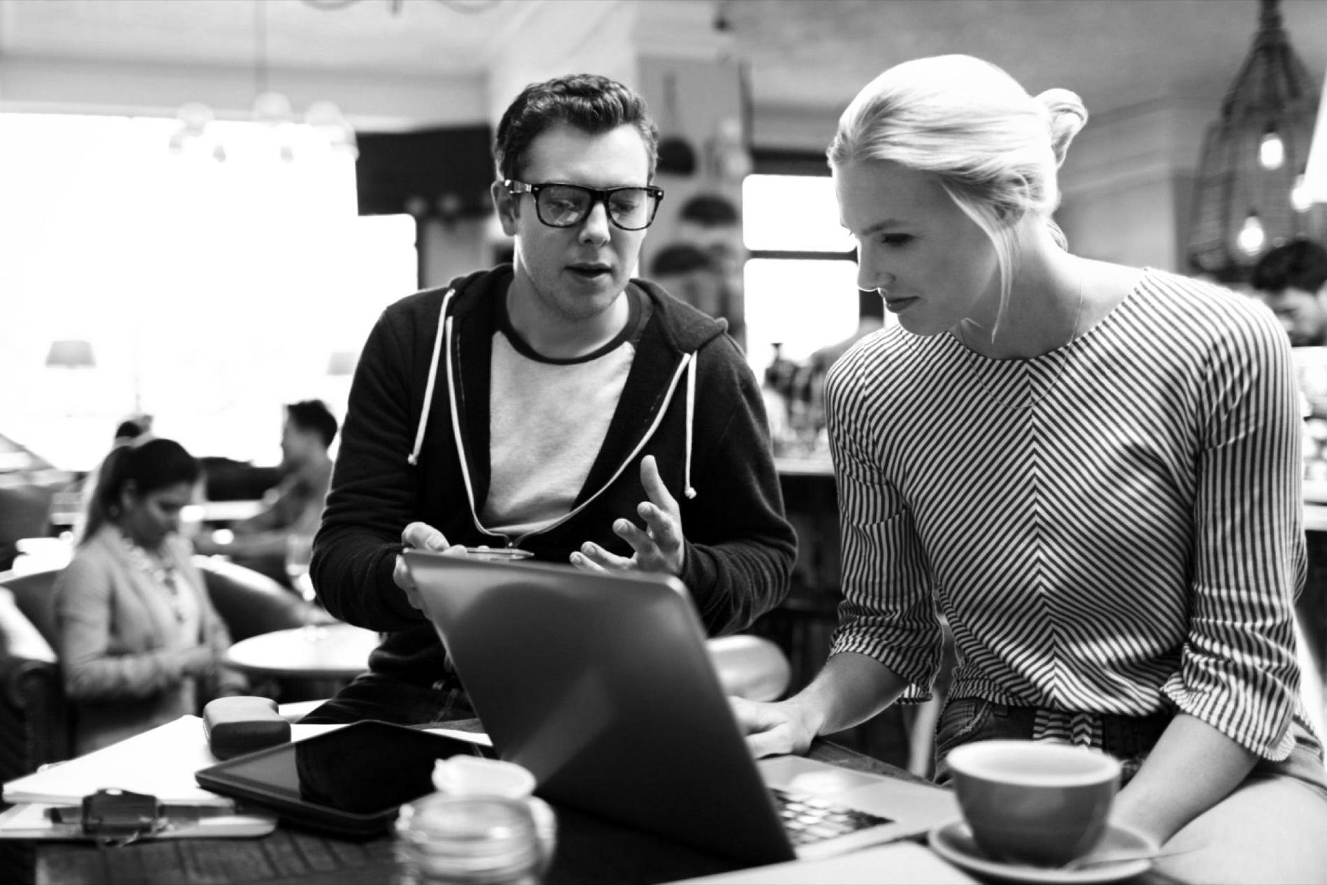 Participants engagés dans un atelier pratique Ulvaxisora
